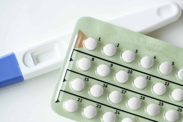 Comment fonctionne la pilule Cerazette comme contraceptif?