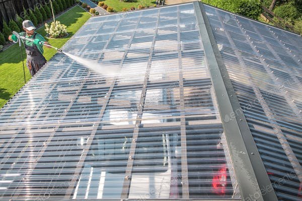 Nettoyage de façade et toiture : optimiser la longévité de votre bâtiment