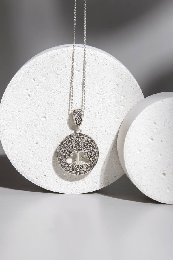 Médaille arbre de vie :  un cadeau plein de sens